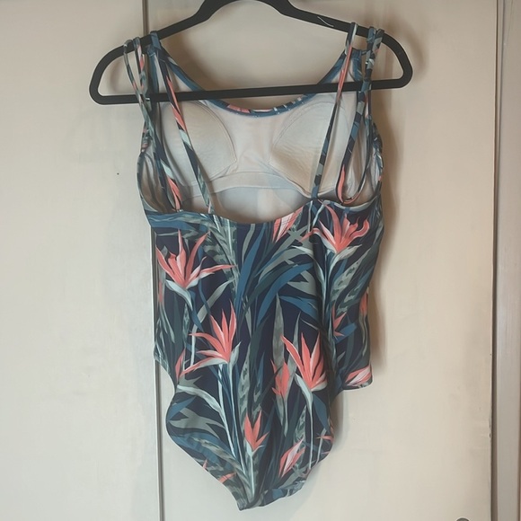 Kona Sol Blue and Pink Tropical One Piece Swimsuit size XL preowned - Picture 4 of 8